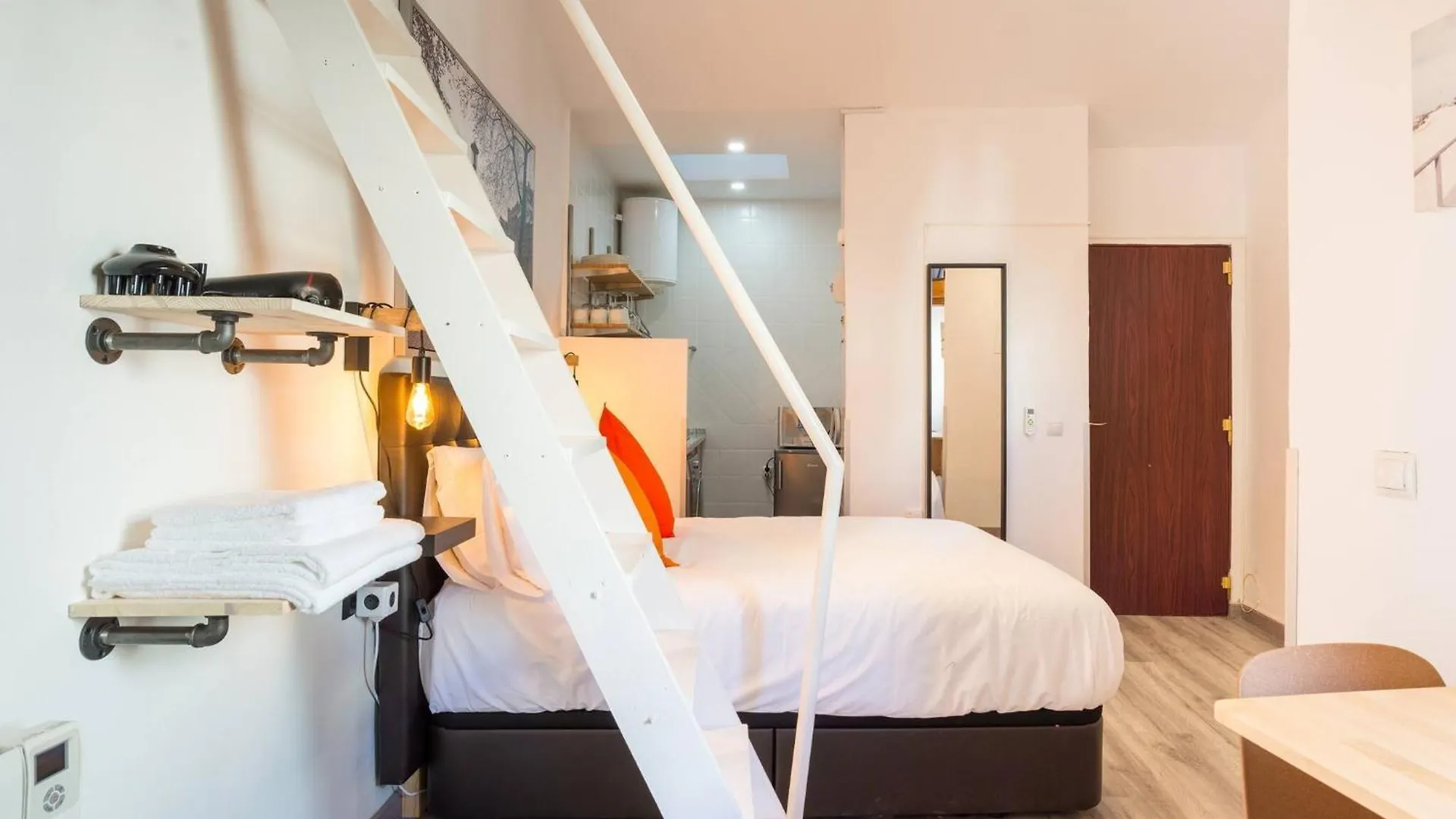 Chic Loft Apartment Malaga
